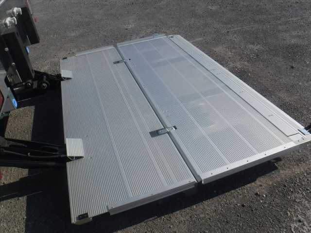 日野 レンジャー 中型 冷蔵冷凍バン 2KG-FD2ABG(112939) 30枚目