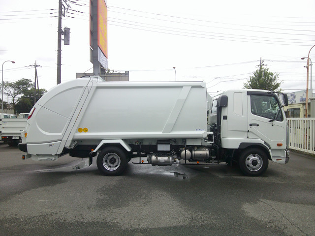 三菱ふそう ファイター 中型 塵芥車（プレス式） 2KG-FK62F(111851) 4枚目