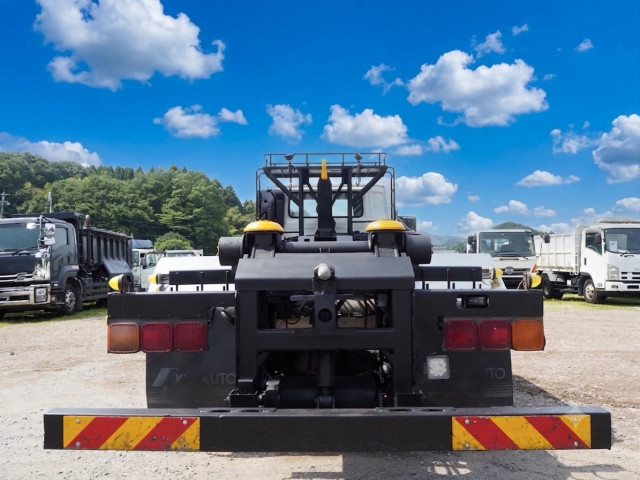 UDトラックス（日産） クオン 大型 コンテナ専用車 QKG-CW5YL(110504) 4枚目