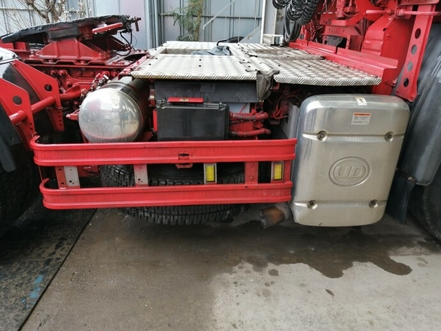 UDトラックス（日産） クオン 大型 トラクタ QKG-GK5XAB(5622) 20枚目