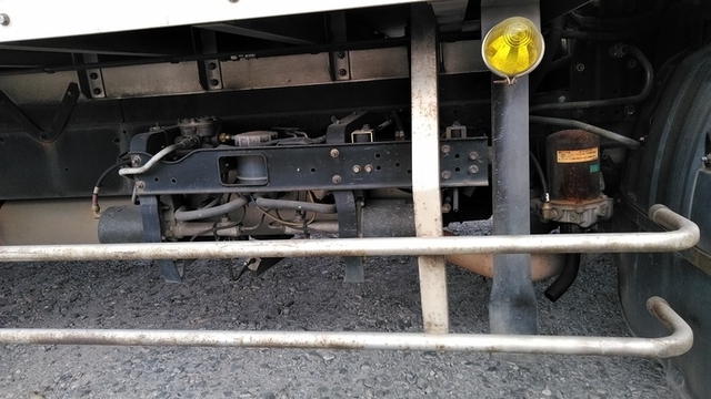 UDトラックス（日産） コンドル 中型 冷蔵冷凍バン PB-MK36A(2662) 18枚目