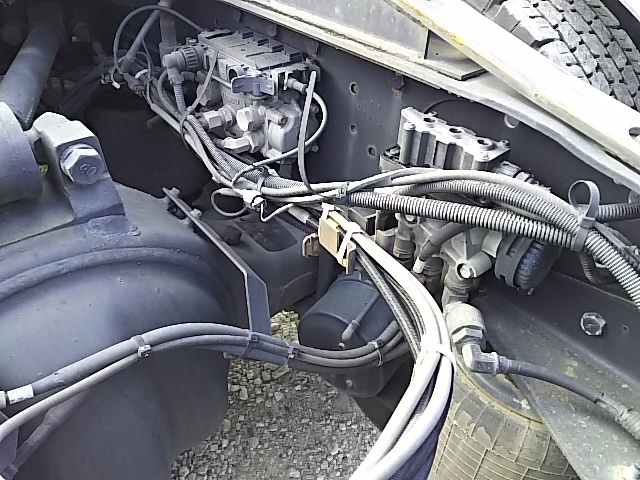 UDトラックス（日産） クオン 大型 トラクタ LKG-GK5XAB(7632) 14枚目