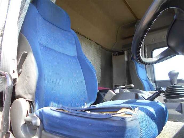 Isuzu giga Large Tractor PKG-EXD52D8(37794) 10枚目
