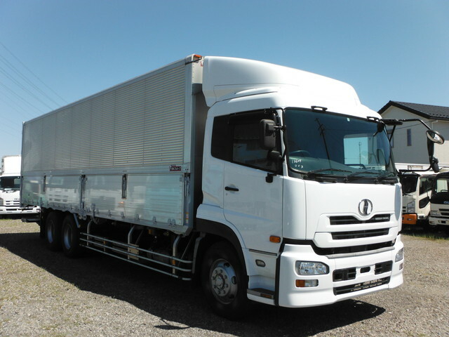 UDトラックス（日産） クオン 大型 ウィング PKG-CD4ZA(7078) 1枚目