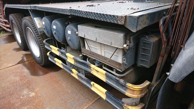 UDトラックス（日産） ビッグサム 大型 トラクタ KL-CW632GHT(2126) 7枚目