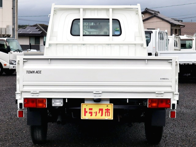 トヨタ タウンエース 小型 平ボディ DBF-S402U(111564) 6枚目