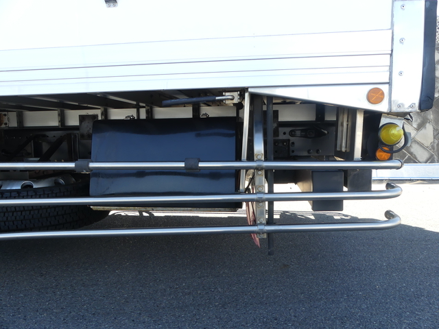 日野 プロフィア 大型 冷蔵冷凍バン 2DG-FW1AHJ(57795) 11枚目