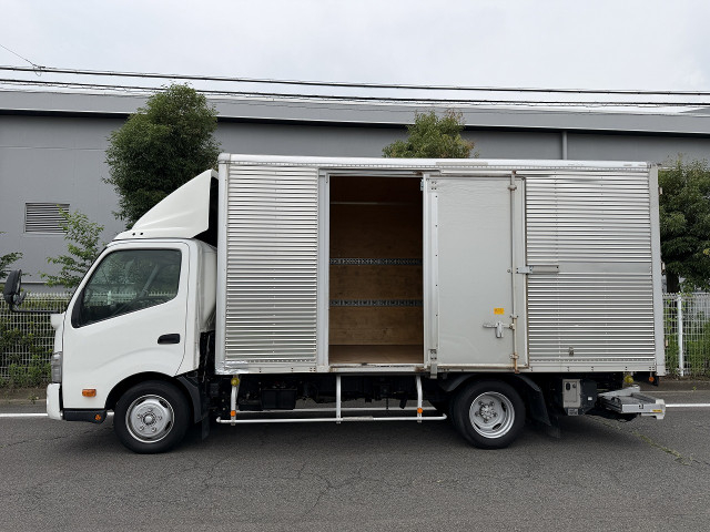日野 デュトロ 小型 バン 2RG-XZU710M(113163) 4枚目