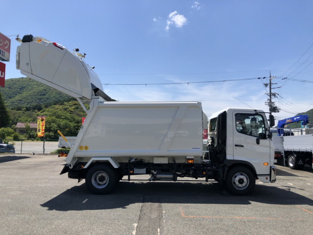 日野 レンジャー 増トン 塵芥車（プレス式） 2KG-GC2ABA(106331) 7枚目