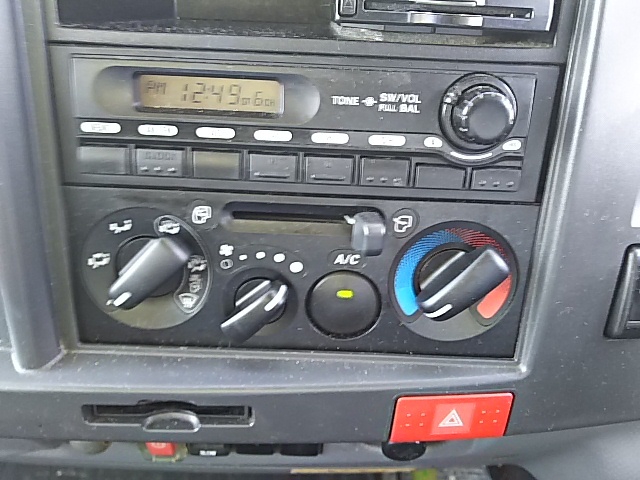 いすゞ エルフ 小型 バン BKG-NLR85AN(7646) 30枚目