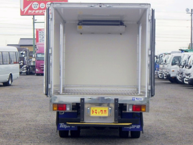 いすゞ エルフ 小型 冷蔵冷凍バン 2RG-NLR88AM(112862) 8枚目