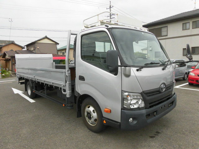 トヨタ トヨエース 小型 平ボディ TDG-XZU730(7174) 2枚目