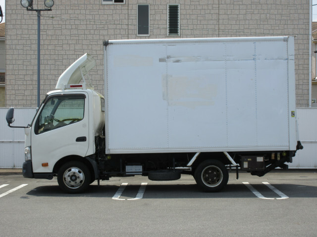 トヨタ ダイナ 小型 バン SKG-XZU700(6605) 6枚目