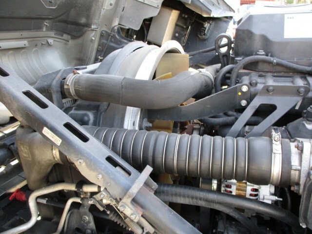 UDトラックス（日産） クオン 大型 トラクタ QPG-GK5XAB(9302) 52枚目