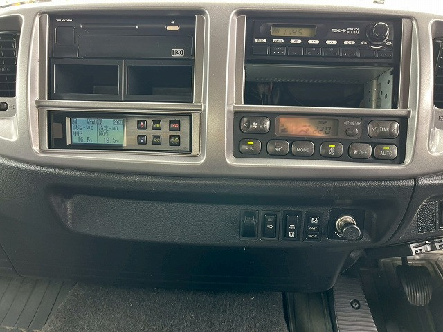 日野 レンジャー 中型 冷蔵冷凍バン TKG-FD7JLAG(109390) 30枚目
