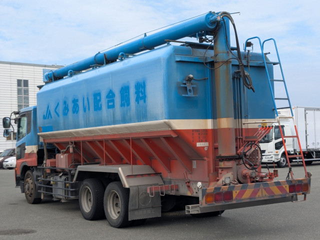 UDトラックス（日産） クオン 大型 粉粒体運搬車 QDG-PW39L(112586) 4枚目