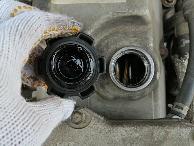 UDトラックス（日産） コンドル 中型 冷蔵冷凍バン PB-MK36B(5670) 73枚目