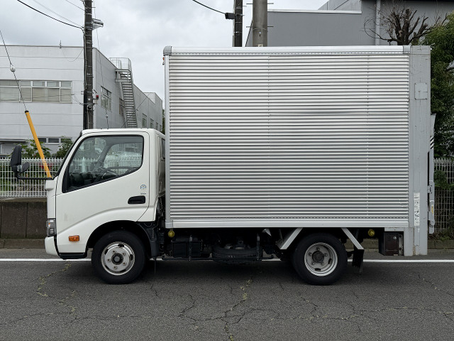 トヨタ ダイナ 小型 バン TPG-XZU605(110072) 3枚目