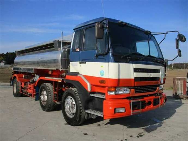 UDトラックス（日産） ビッグサム 大型 タンクローリー KL-CV27YNH(37810) 2枚目