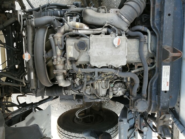 UDトラックス（日産） コンドル 中型 冷蔵冷凍バン PB-MK36B(5670) 70枚目
