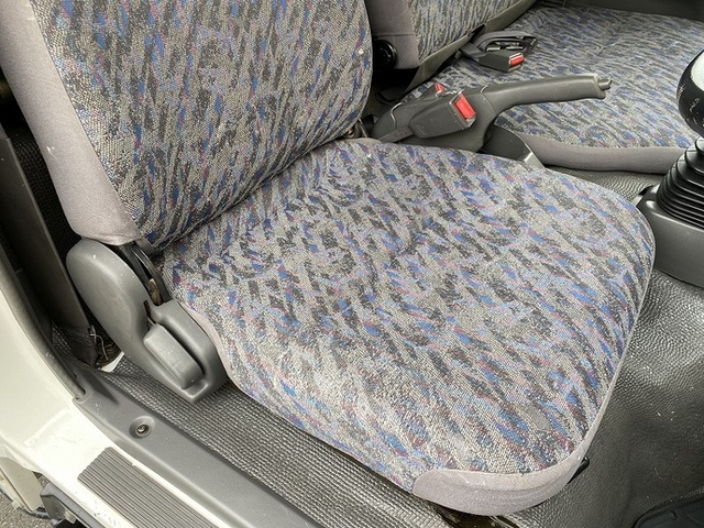 いすゞ エルフ 小型 幌車（ウィング式） KR-NHR69E(12275) 29枚目