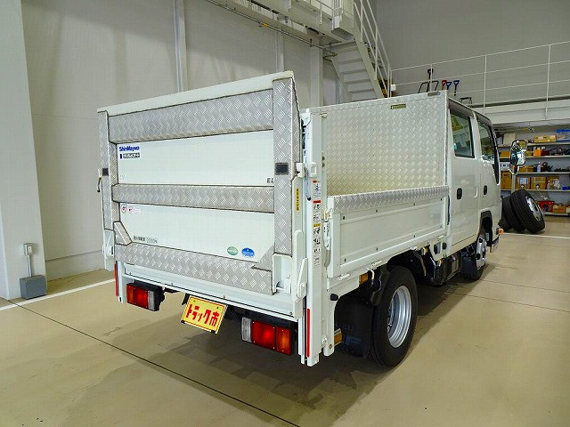 いすゞ エルフ 小型 Wキャブ TPG-NJR85A(95679) 3枚目