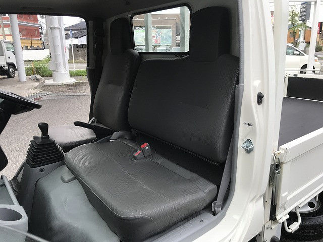 日野 デュトロ 小型 平ボディ 2RG-XZU605M(111805) 39枚目