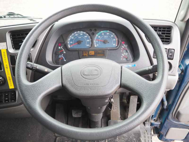 UDトラックス（日産） コンドル 中型 ウィング TKG-MK38C(114021) 40枚目