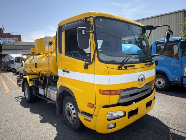 UDトラックス（日産） コンドル 中型 バキュームカー/糞尿車 SKG-MK38L(110399) 2枚目
