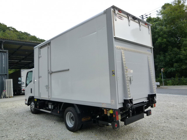 いすゞ エルフ 小型 バン 2RG-NLR88AN(113608) 6枚目