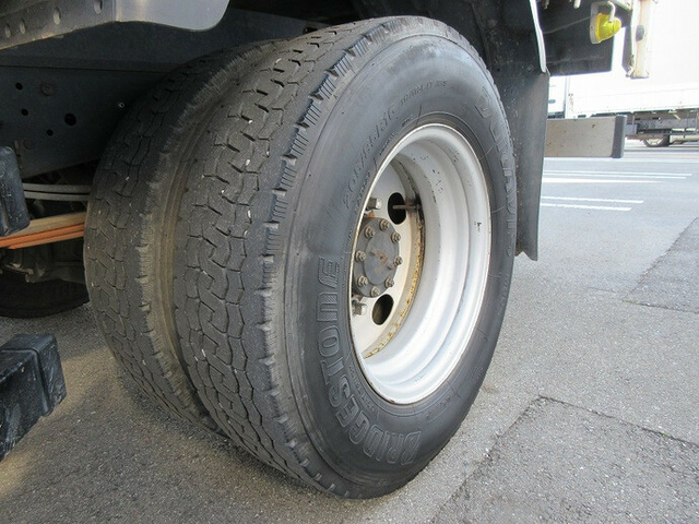 いすゞ エルフ 小型 平ボディ（クレーン付） BDG-NKR85R(7699) 28枚目