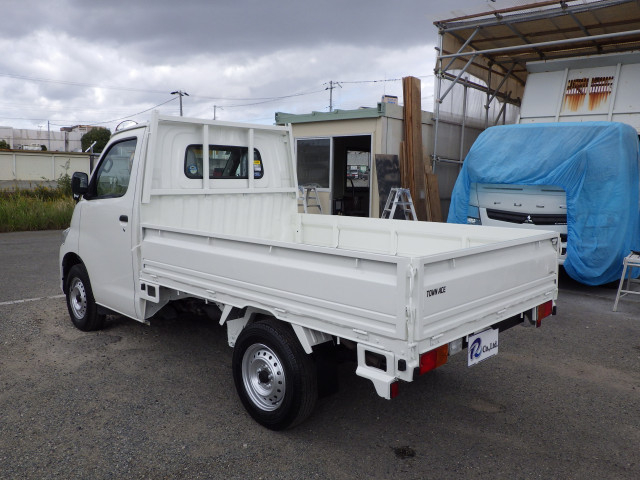 トヨタ タウンエース 小型 平ボディ 5BF-S403U(113920) 24枚目