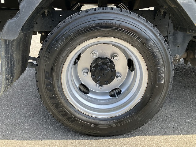 いすゞ エルフ 小型 平ボディ 2RG-NJR88A(109351) 28枚目