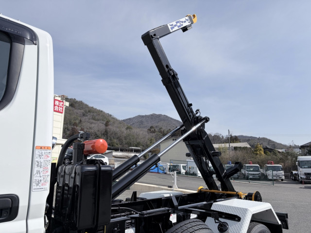 三菱ふそう キャンター 小型 コンテナ専用車 2RG-FBAV0(108663) 18枚目