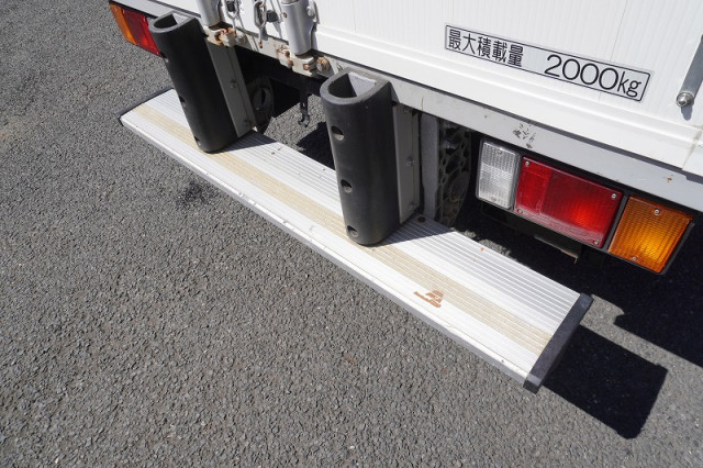 いすゞ エルフ 小型 バン 2RG-NLR88AN(112603) 29枚目