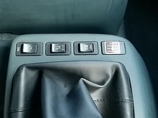 UDトラックス（日産） コンドル 中型 バン PB-MK36A(8080) 33枚目