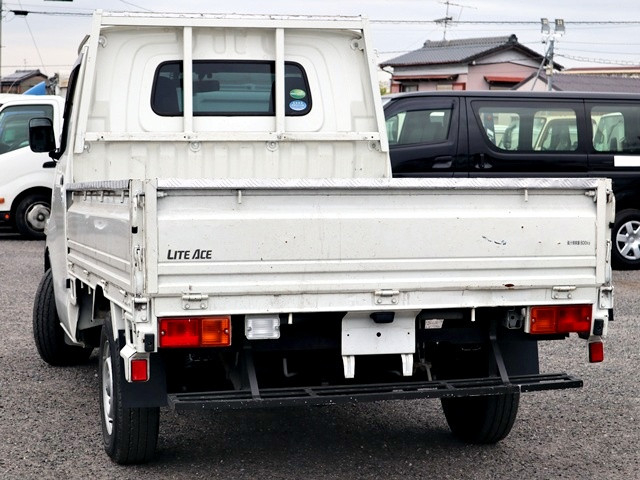 トヨタ ライトエース 小型 平ボディ DBF-S402U(113660) 2枚目