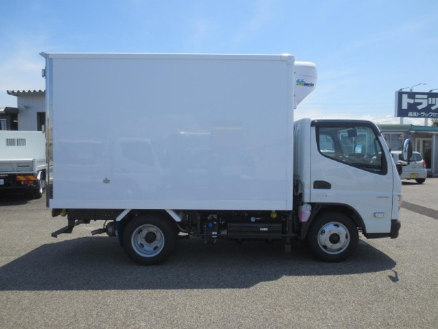 Mitsubishi Fuso canter Small Freezer box_body 2RG-FBAV0(106614) 8枚目
