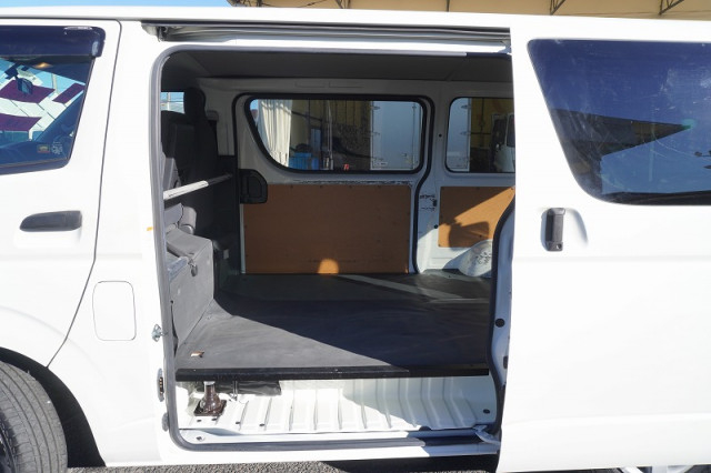 トヨタ ハイエース 小型 Translation missing: ja.item.body_keijou_enum.body_keijou_light_van CBF-TRH200V(98652) 26枚目