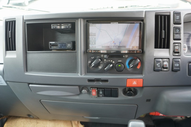 いすゞ エルフ 小型 バン TRG-NLR85AN(110159) 31枚目