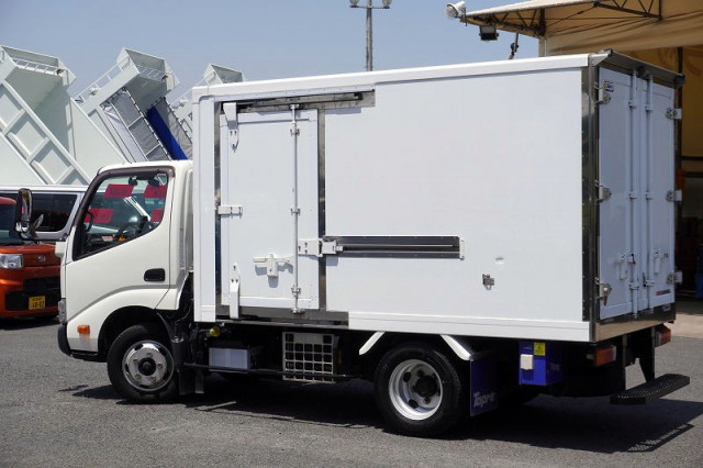 日野 デュトロ 小型 冷蔵冷凍バン XL12LSC-N(106626) 7枚目