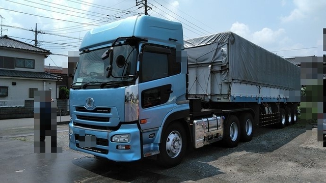 UDトラックス（日産） クオン 大型 トラクタ ADG-GW4XLG(3568) 3枚目