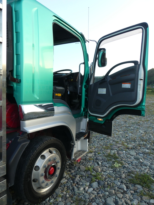 いすゞ ギガ 大型 コンテナ専用車 QDG-FVZ34U2(51871) 25枚目