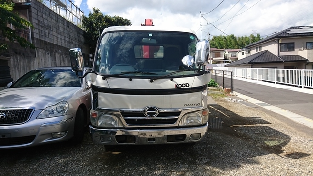 日野 デュトロ 小型 平ボディ（クレーン付） BDG-XZU334M(1842) 2枚目