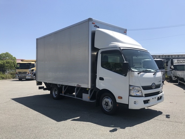 トヨタ トヨエース 小型 バン TKG-XZU710(6547) 1枚目
