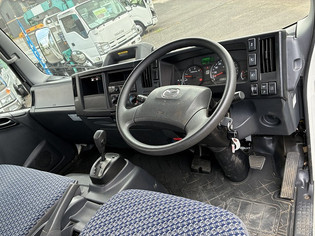 マツダ タイタン 小型 平ボディ 2RG-LPR88AR(110197) 33枚目