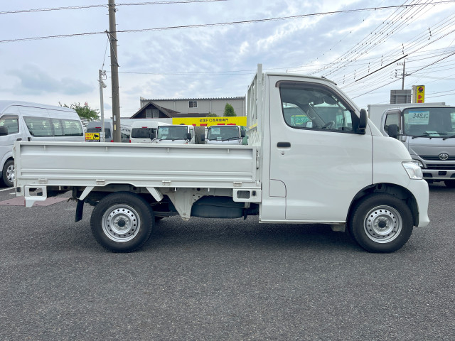 トヨタ タウンエース 小型 平ボディ 5BF-S413U(110027) 4枚目