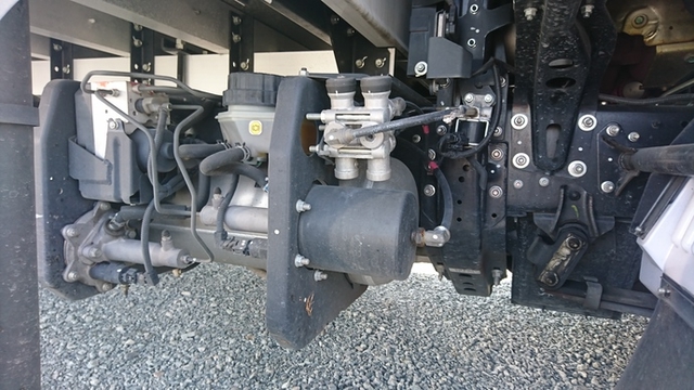 日野 レンジャー 中型 冷蔵冷凍バン TKG-FD7JLAG(2295) 9枚目