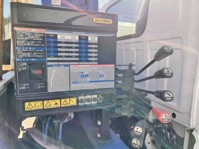 いすゞ エルフ 小型 平ボディ（クレーン付） TPG-NKR85AR(78984) 11枚目