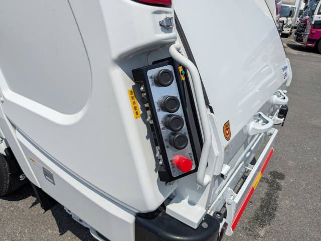 三菱ふそう キャンター 小型 塵芥車（プレス式） 2RG-FEAV0(108608) 69枚目